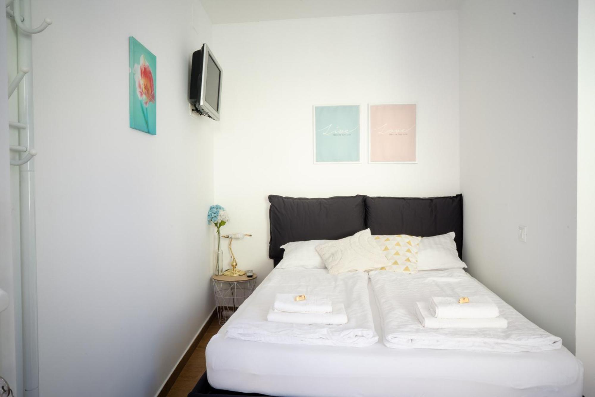 Anita'S Studio Apartments Любляна Экстерьер фото