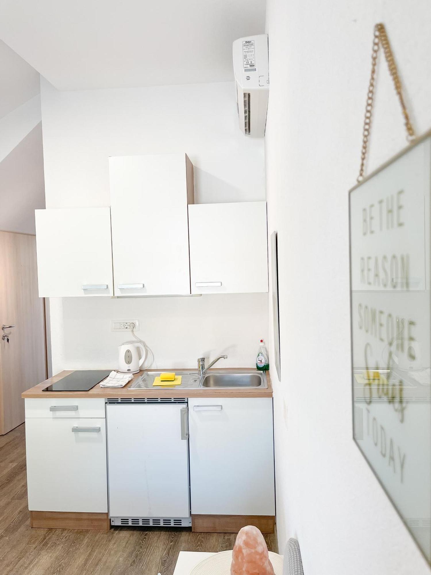 Anita'S Studio Apartments Любляна Экстерьер фото