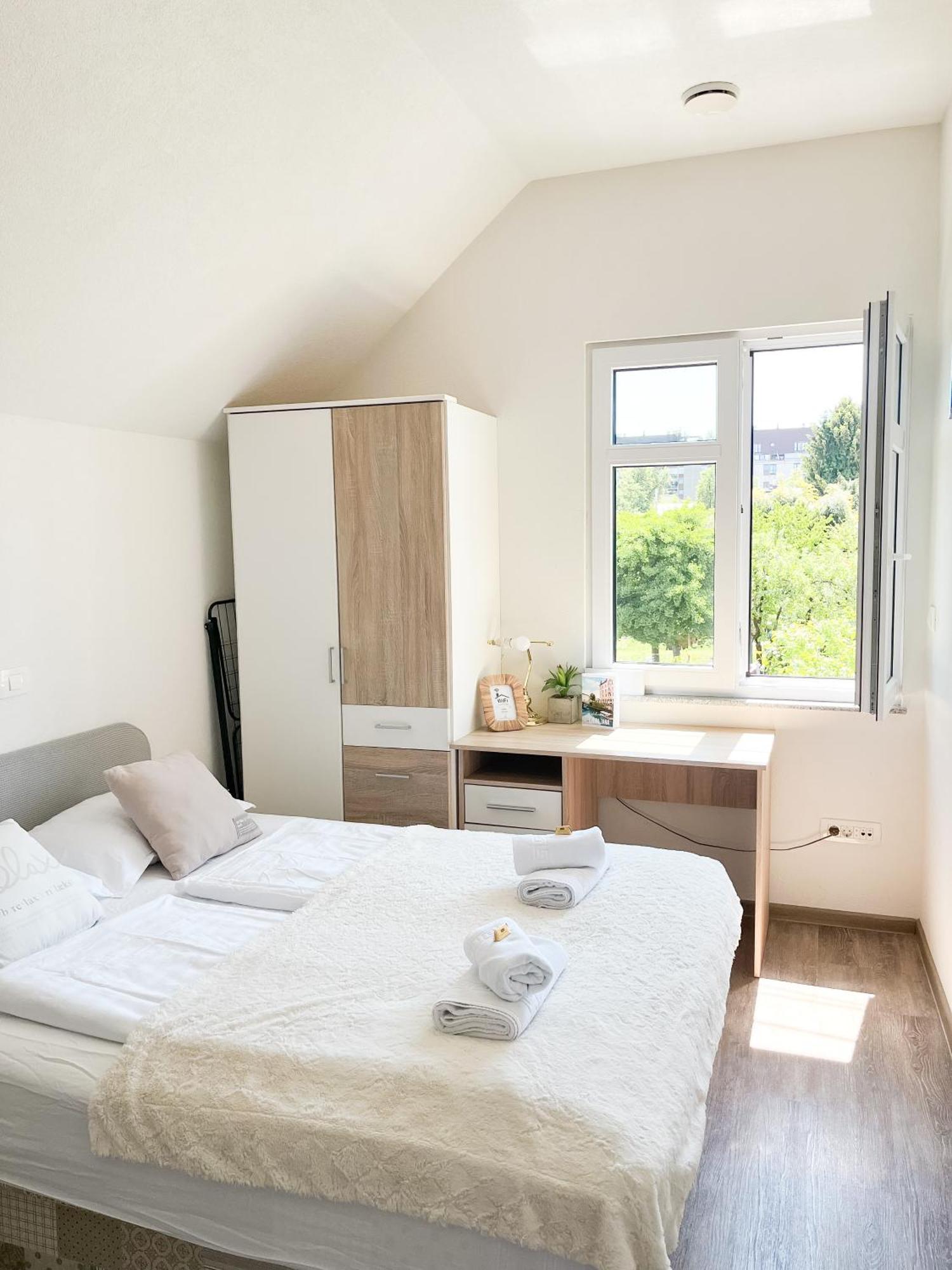 Anita'S Studio Apartments Любляна Экстерьер фото
