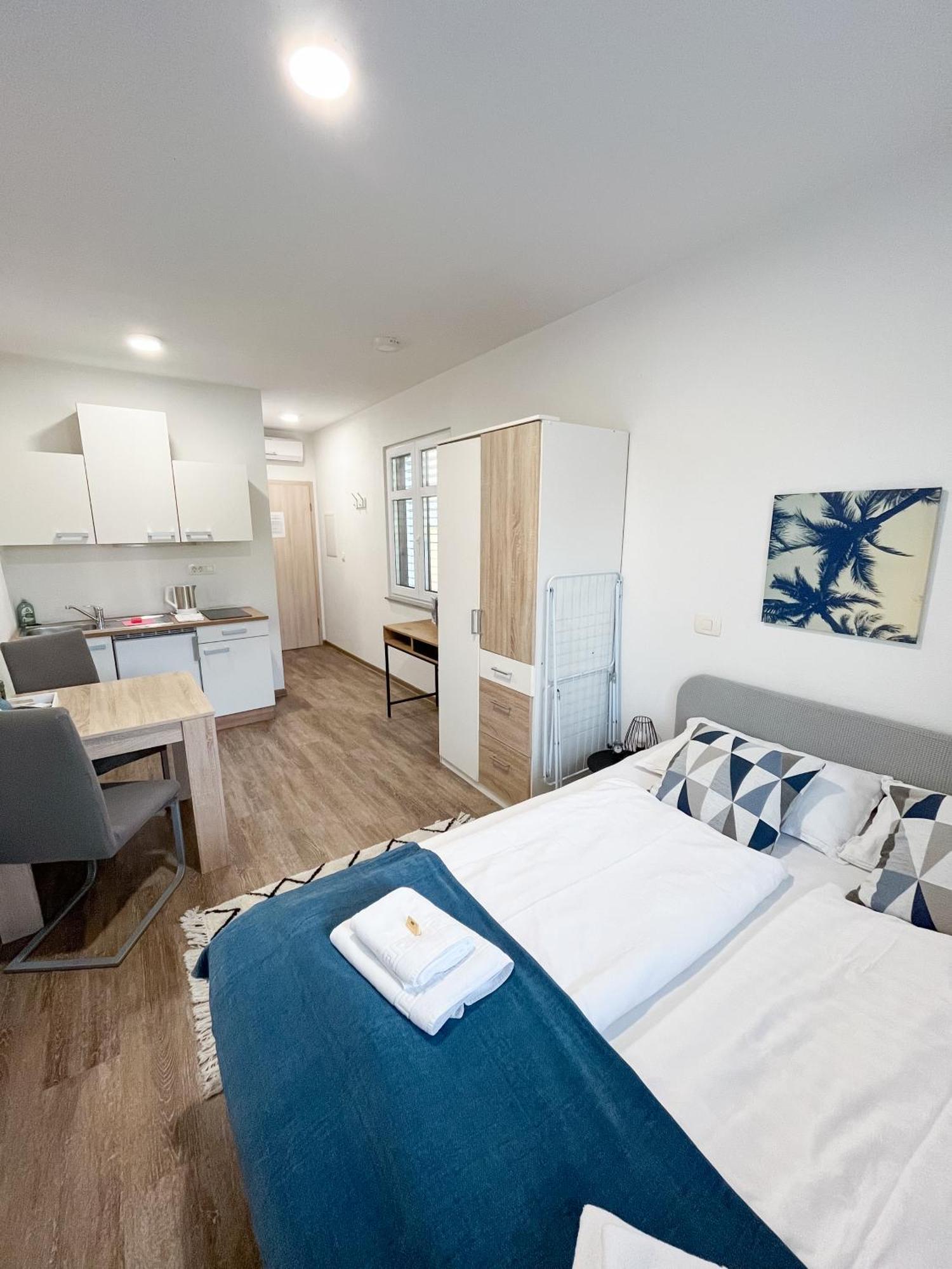 Anita'S Studio Apartments Любляна Экстерьер фото